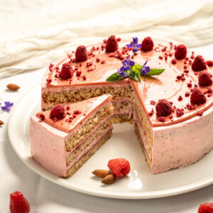 Mandľovo malinová torta