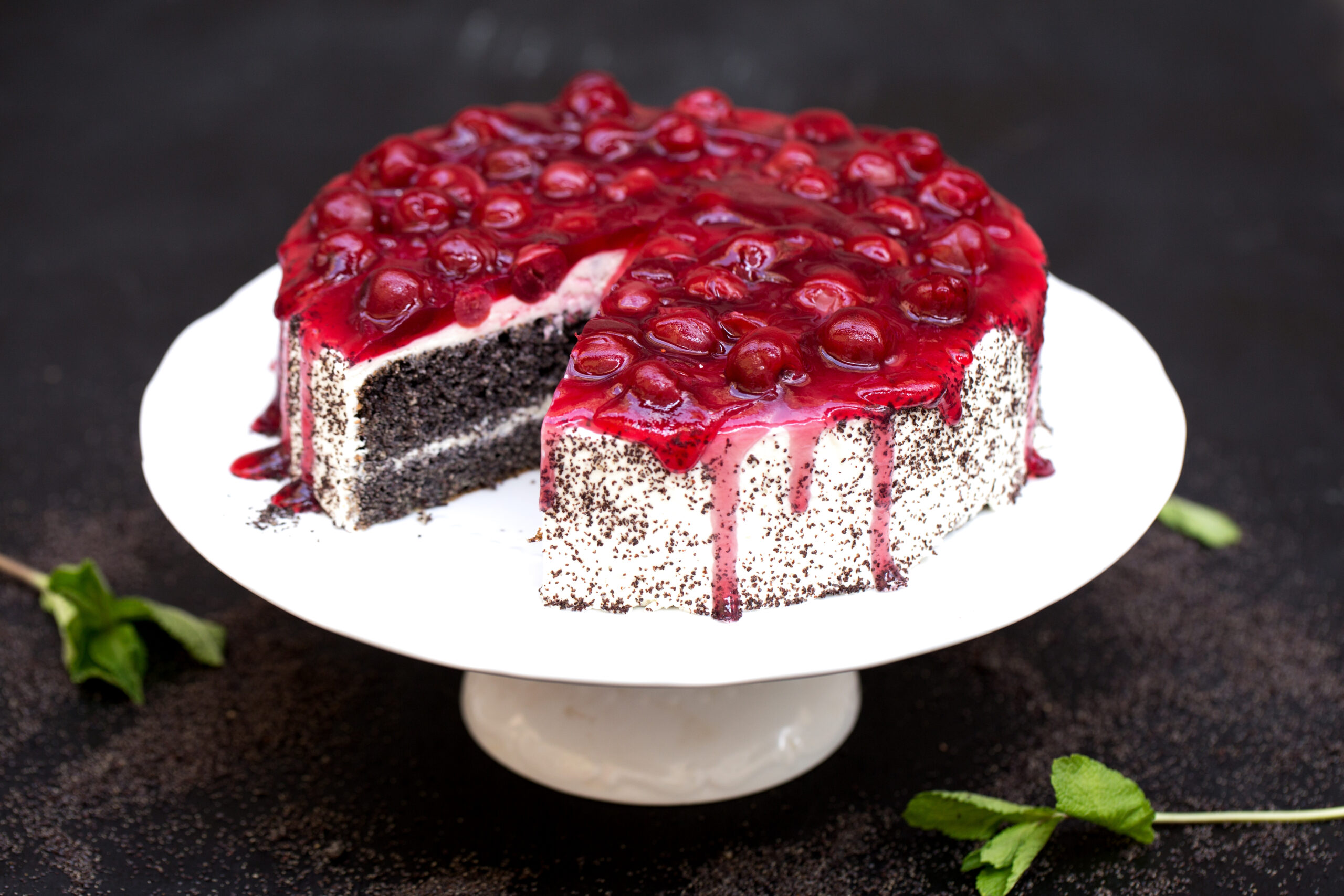 Makovo višňová torta